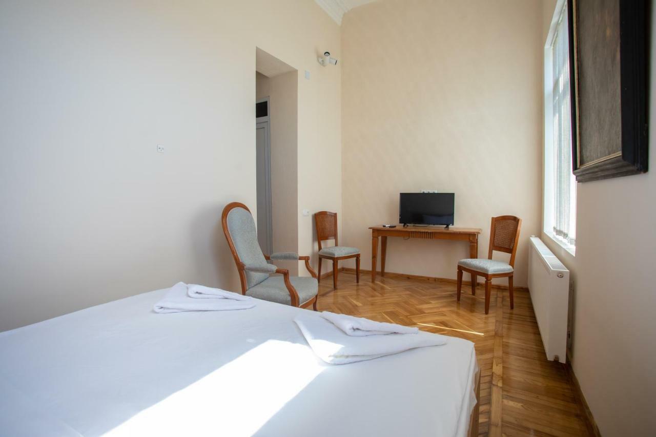Hotel Veneto Kutaisi Zewnętrze zdjęcie