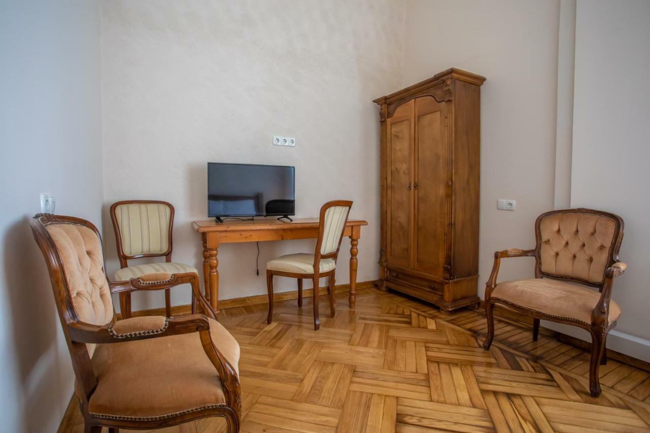 Hotel Veneto Kutaisi Zewnętrze zdjęcie